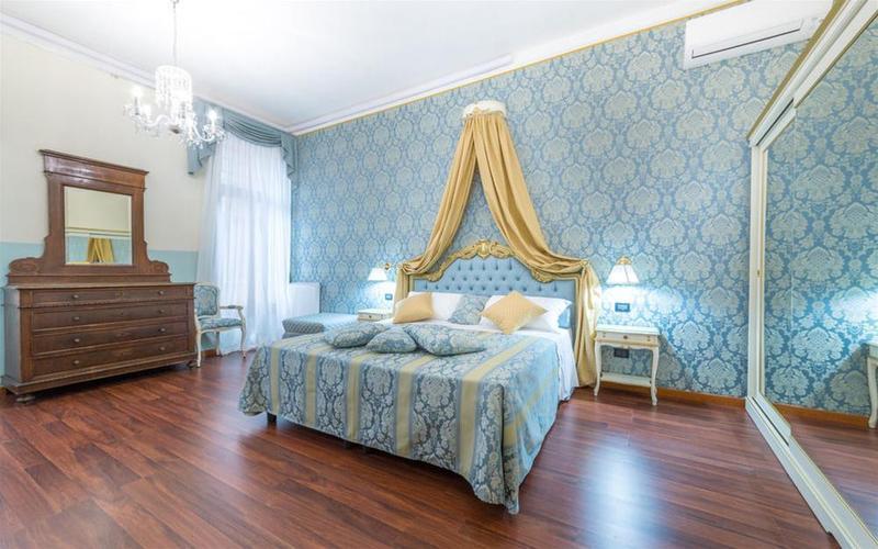 Friendly Venice Suites Exterior photo